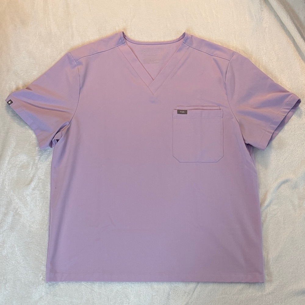 Figs Men's Leon Three Pocket Scrub Top